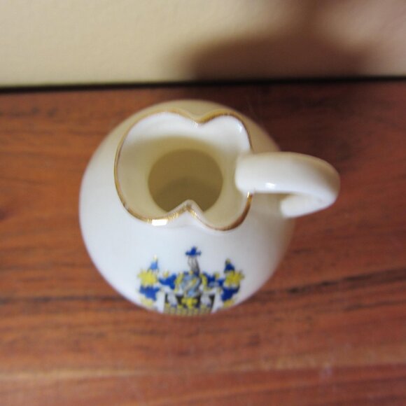 W.H. Goss crested heraldry china vintage Dewsbury (GC040 Grace) - Picture 4 of 12